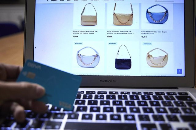 Amazon, El Corte Inglés y Aliexpress, las plataformas en las que más compran los españoles